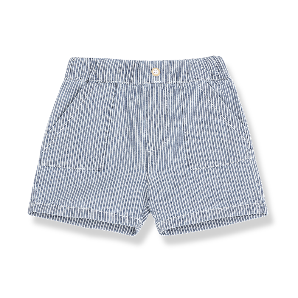 blaue Jeans-Shorts für Babys aus 100% Baumwolle mit weißen vertikalen Streifen, Gummibund, aufgesetzten Seitentaschen und einer Gesäßtasche auf der rechten Seite, Produktbild, Ansicht von vorne