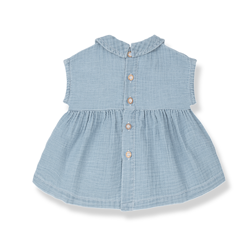 1+ in the family Arcadia denim  Produktbild, Ansicht von hinten, Blick auf durchgehende Knopfleiste auf dem Rücken 