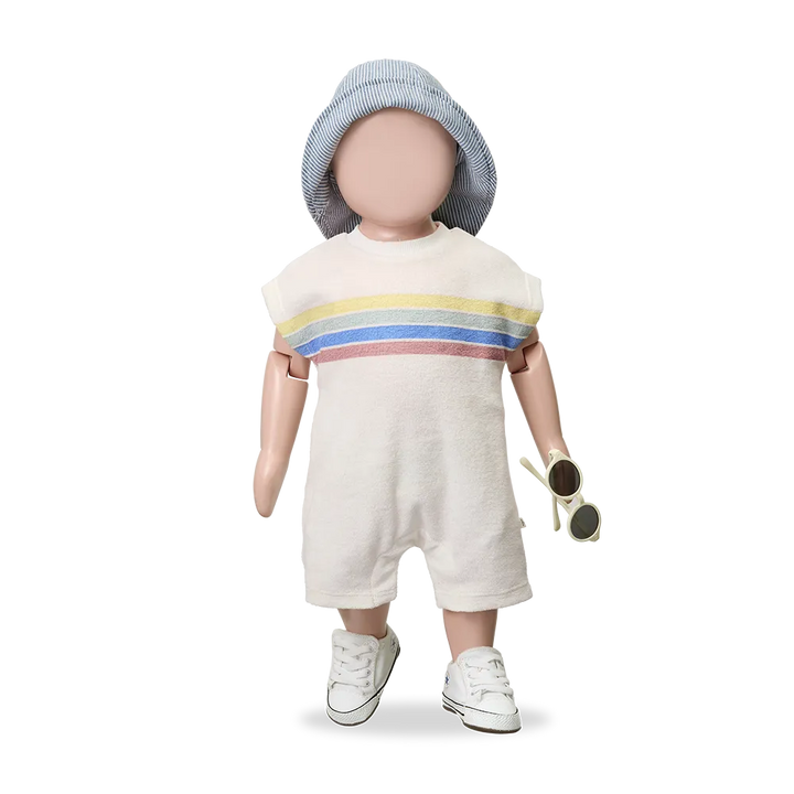 1+ in the family Inca denim getragen von einer Puppe, Ansicht von vorne