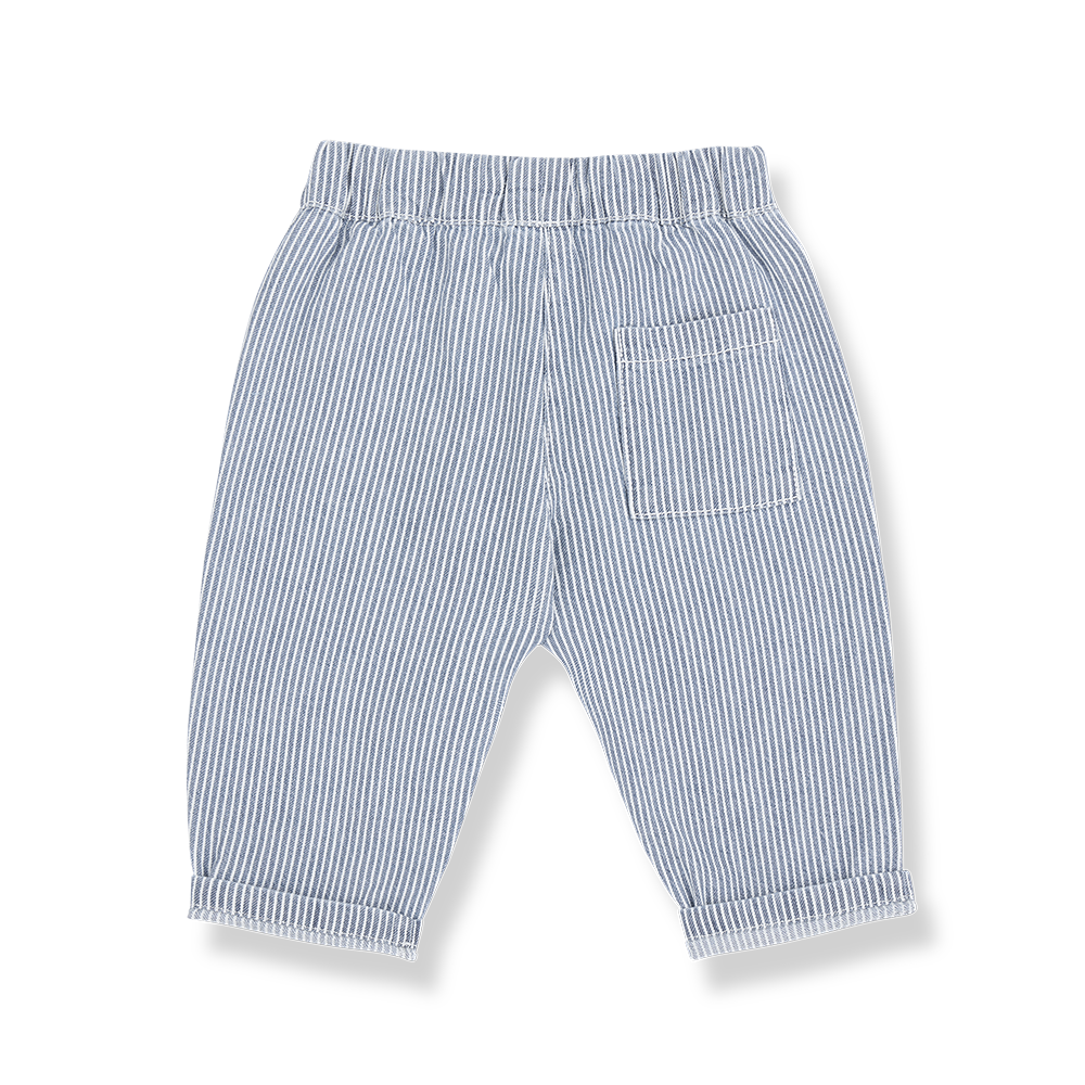 1+ in the family Sineu denim Produktbild, Ansicht von hinten, eine Gesaäßtasche auf der rechten Seite 