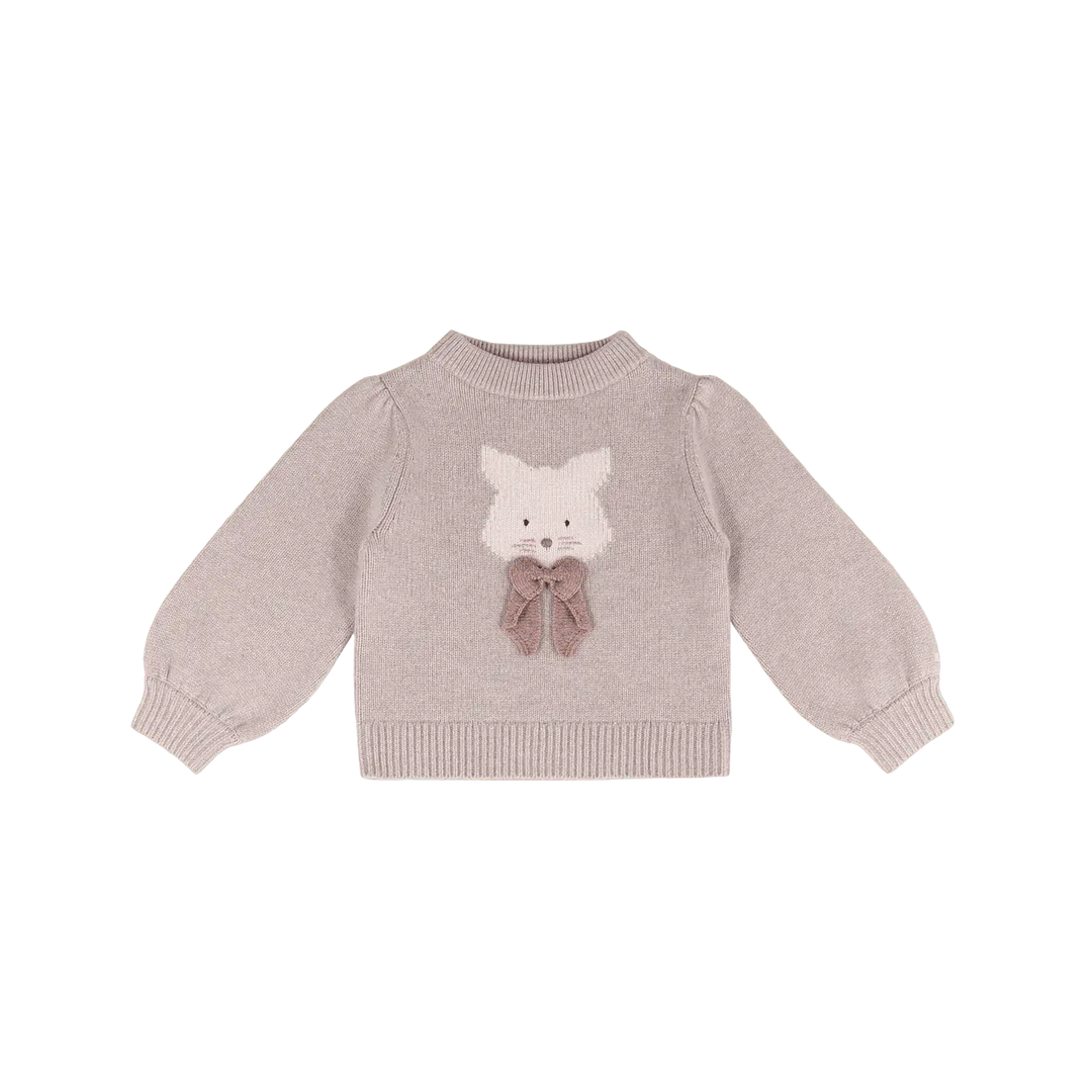 grau-rosafarbener Pullover aus Merinowolle für Babys, Kleinkinder und Kinder mit eingestricktem Katzengesicht auf der Front und aufgenähter, gestrickter dunkelrosafarbener Schleife. Produktbild, Ansicht von vorne. 