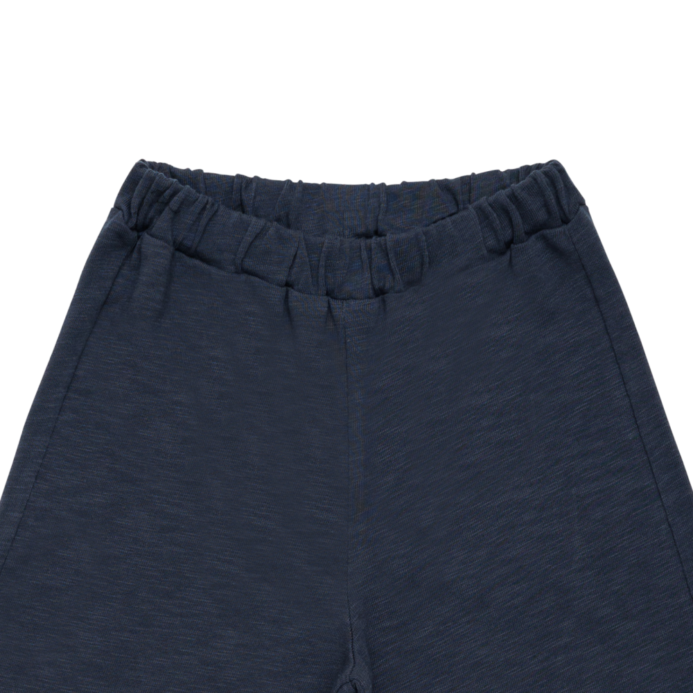 Donsje Hoyien Trousers blue marine Detailansicht obere Hälfte mit Blick auf Gummibund