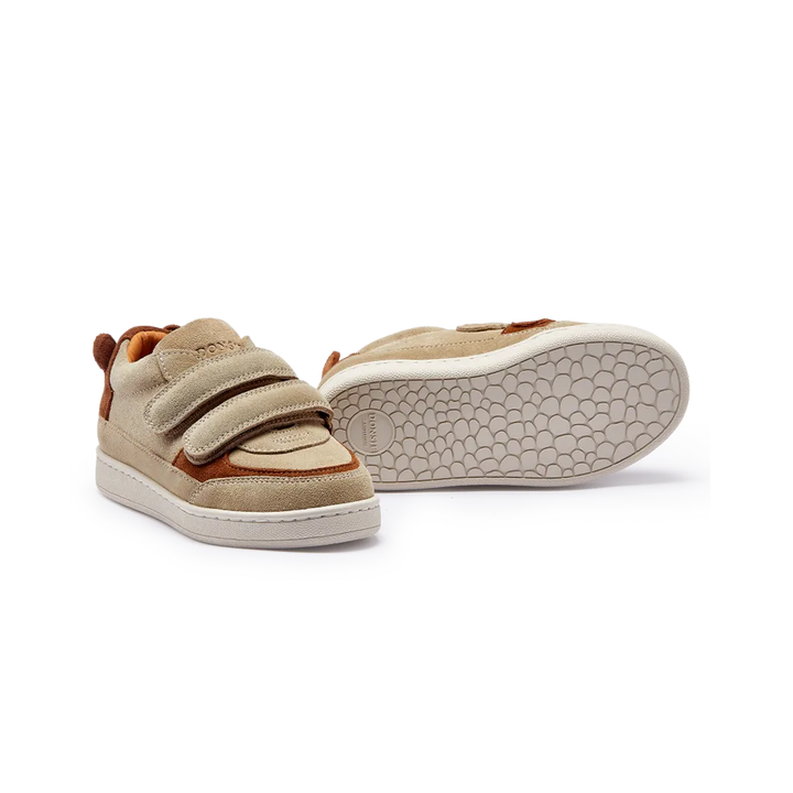 Donsje Rinou Sneakers Bear taupe suede Ansicht von unten mit lick auf die weiße Sohle mit leichtem Profil