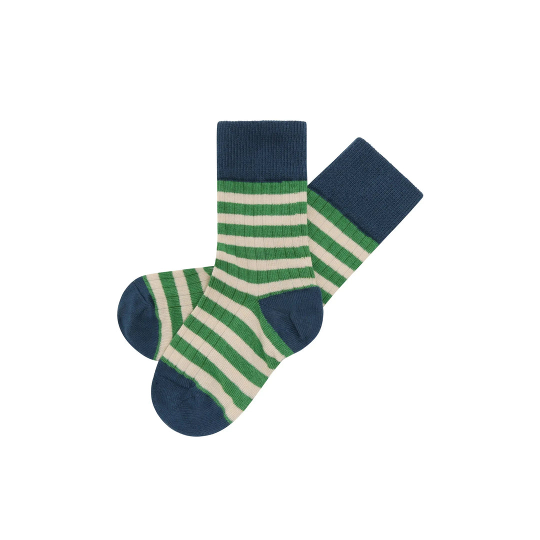 creme-grün-gestreifte Knöchelsocken für Kinder aus Baumwolle mit Polyamid und Elasthan, mit blauer Fußspitze, Ferse und blauem Saum