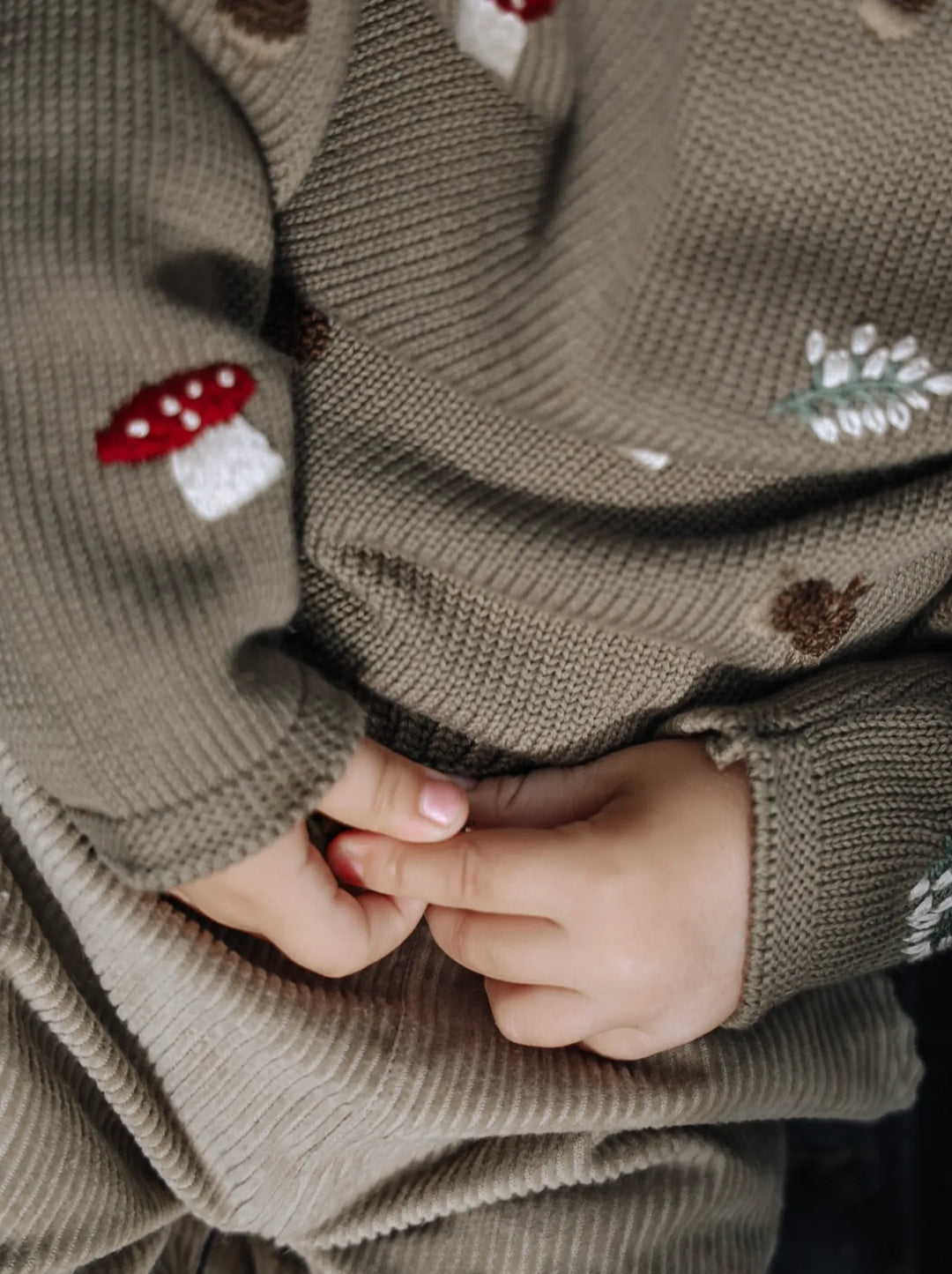 Pullover Strick beige Stick Pilze Eicheln