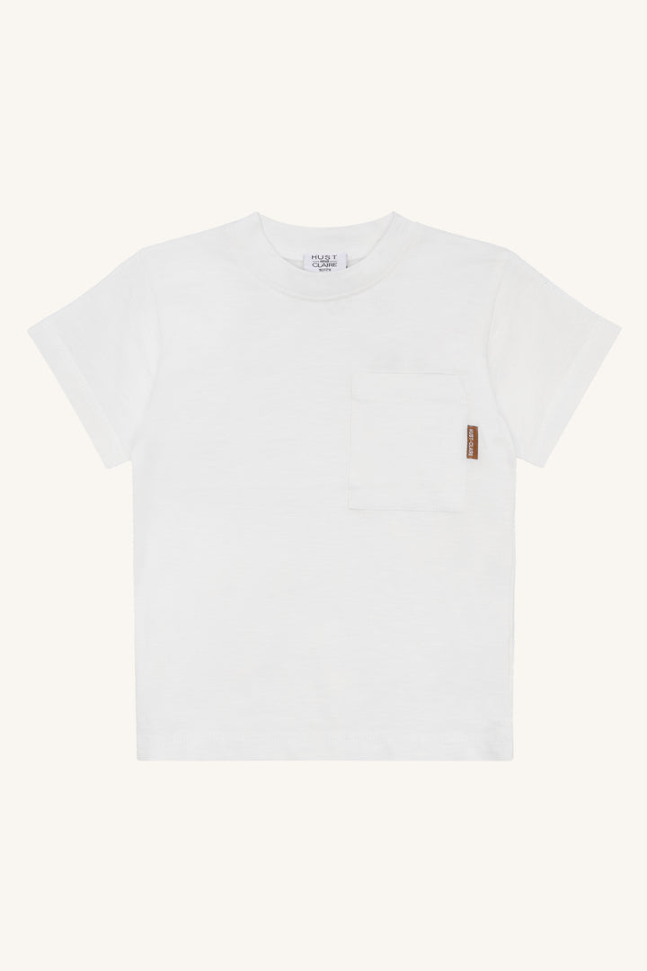 elfenbeinweißes T-Shirt für Jungen aus 95% Bio-Baumwolle (GOTS-zertifiziert) und 5% Elasthan mit Rundhalsausschnitt und kleiner Brusttasche auf der linken Seite. Rundhalsausschnitt. 