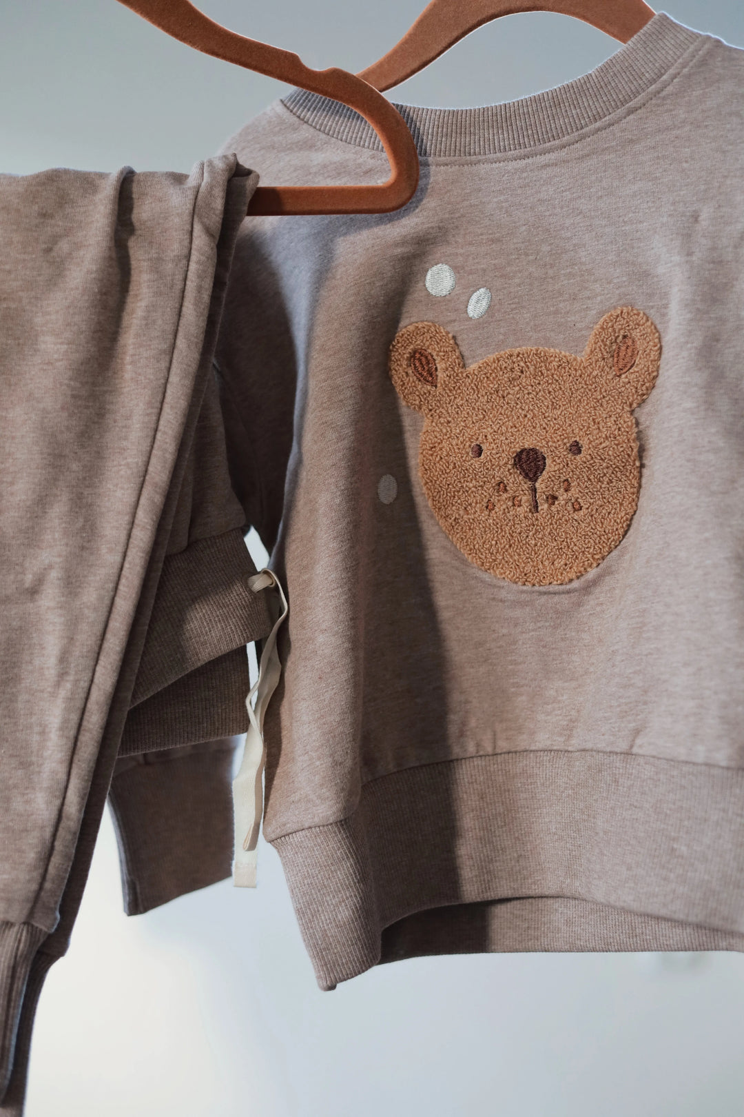 VACVAC studio | Cholet Set LS