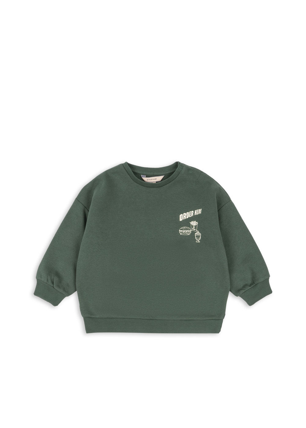 dunkelgrünes Sweatshirt für Kinder aus Baumwolle und Polyester mit Burger- und Pommes-Print und dem Schriftzug "Order here" auf Höhe der linken Brust sowie einem Print auf dem Rücken mit dem Schriftzug "fine dining" und einer Speisekarte für Fast Food