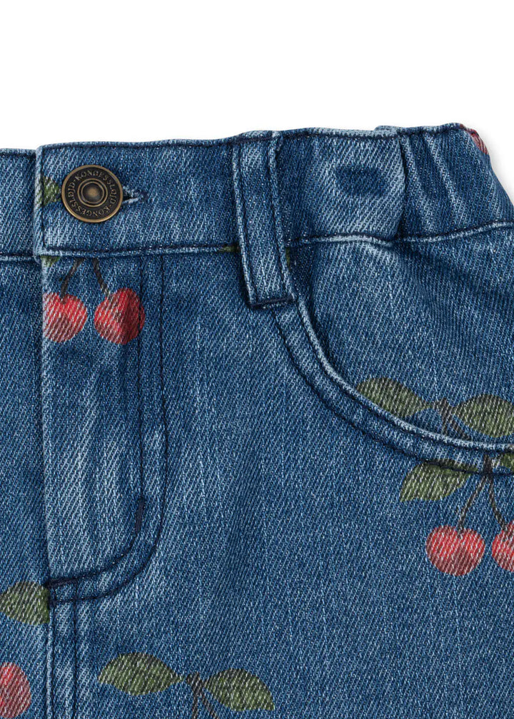 Konges Sloejd Magot Printed Skirt GOTS ma grande cerise denim Detailansicht Bund mit Knopf- und Reißverschluss und seitlicher Eingriffstasche