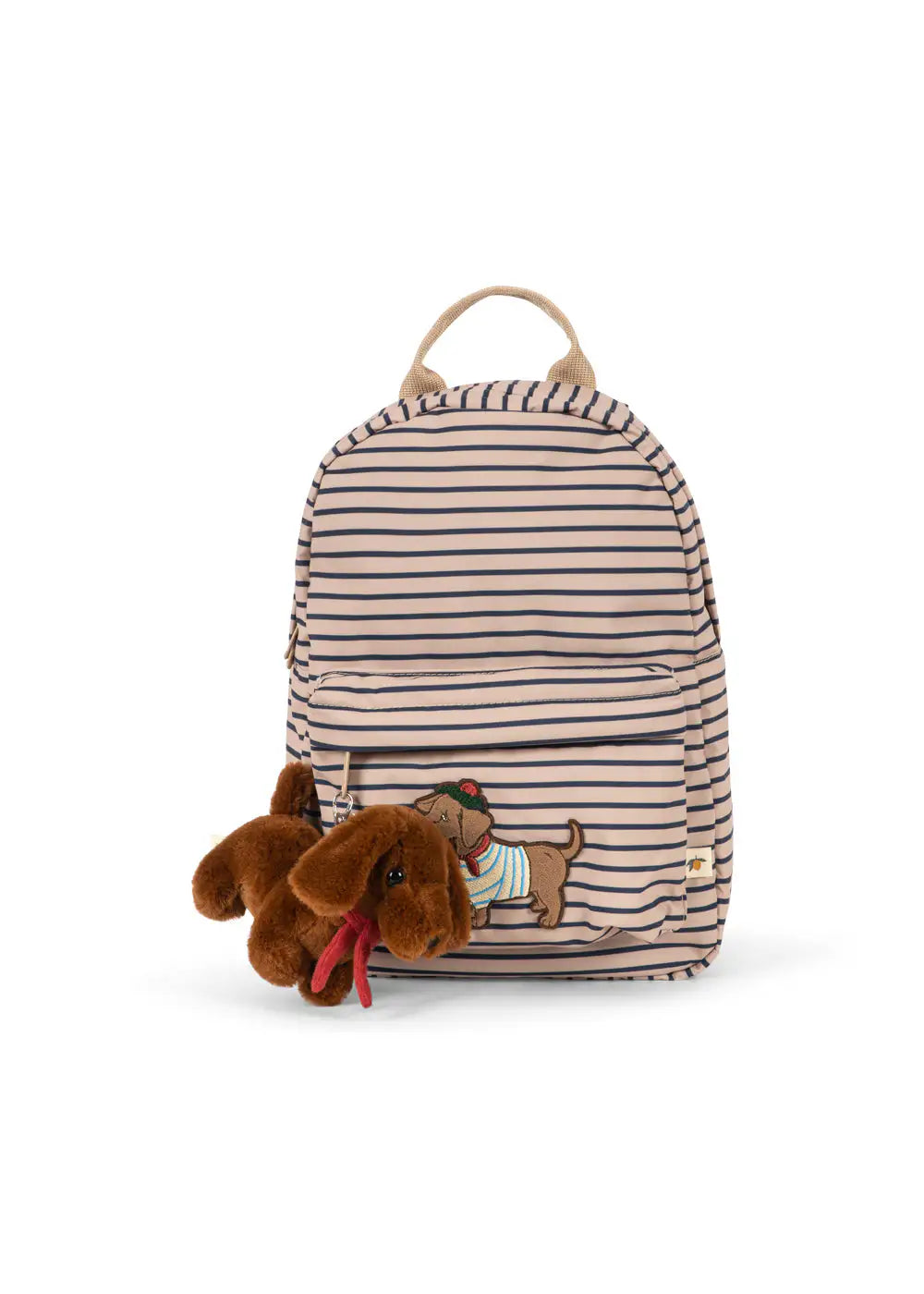 beigefarbener Rucksack aus wasserdichtem Polyester für Kleinkinder mit dunkelblauen Querstreifen, einer Außentasche mit Reißverschluss, an dem ein Plüsch-Hund hängt und einem aufgenähten Hunde-Stitch auf der Außentasche.