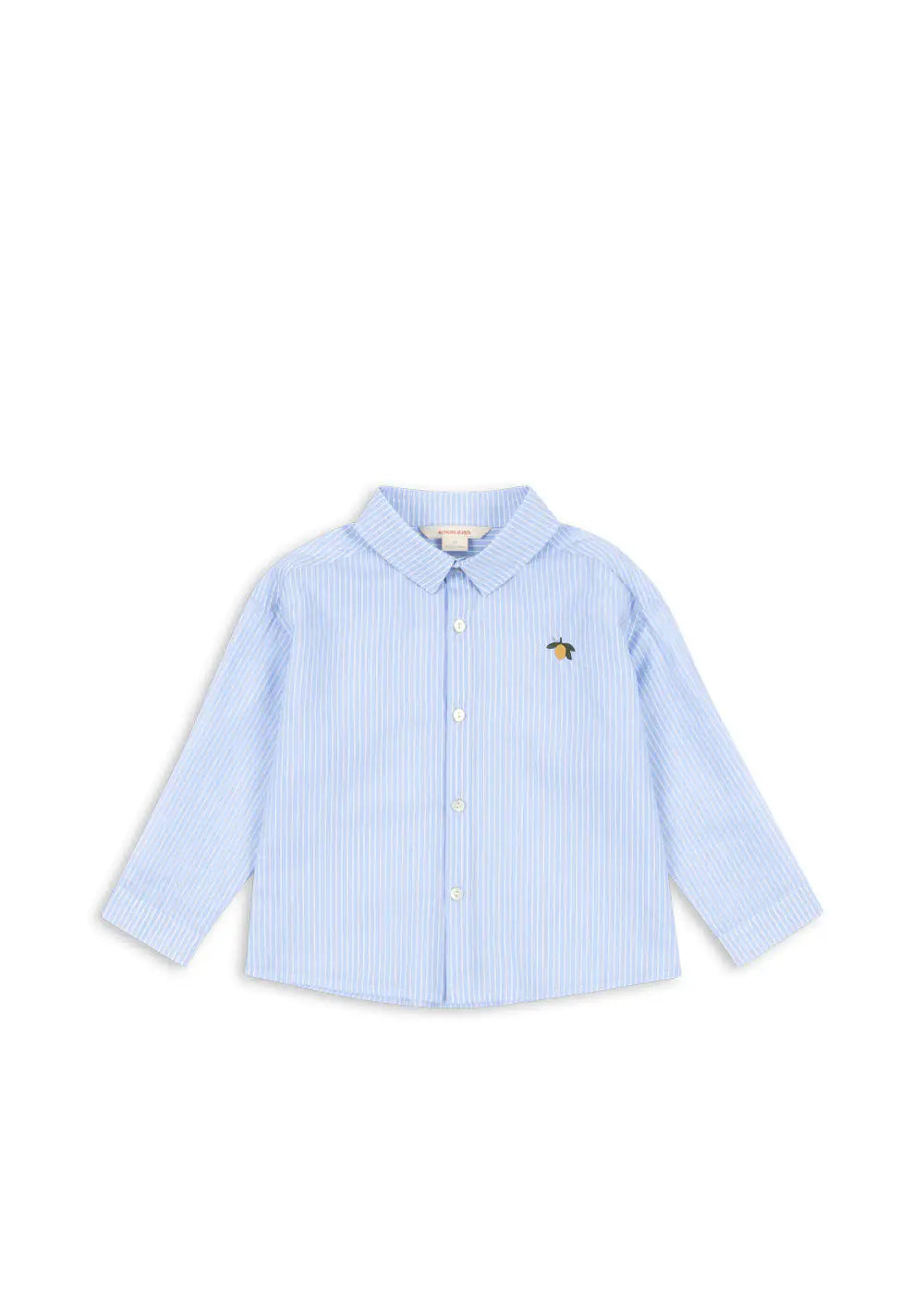 hellblau weiß gestreiftes Hemd aus Bio-Baumwolle für Jungen mit aufgestickter Zitrone auf Höhe der linken Brust und durchgehender Knopfleiste