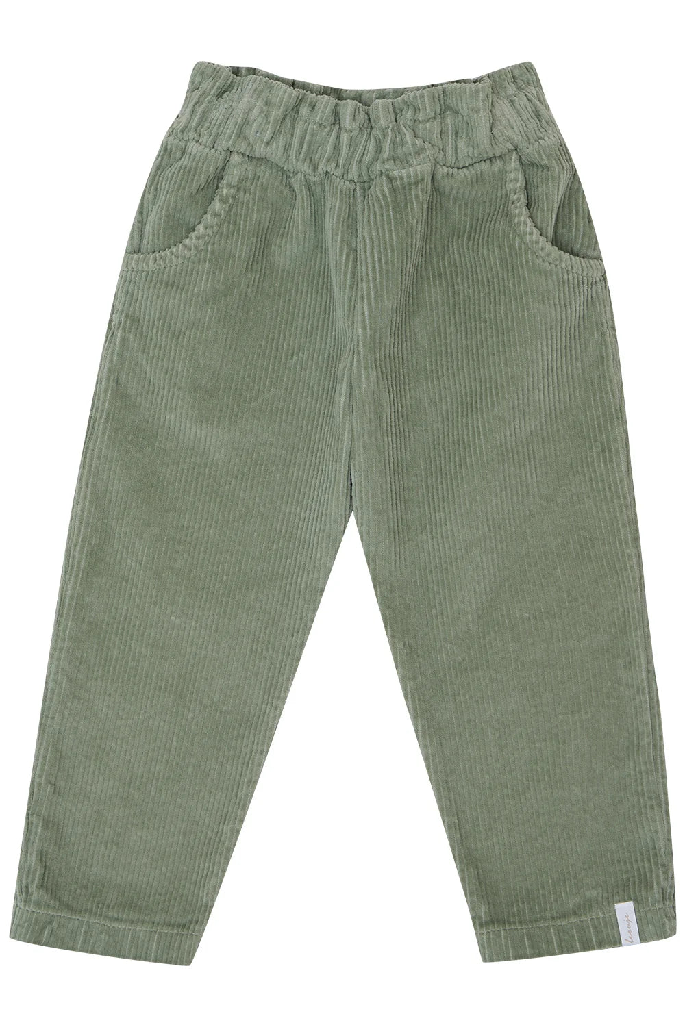 grüne Cordhose aus Baumwolle und Elasthan für Kinder mit breitem Gummibund, geradem Bein und seitlichen Eingriffstaschen. Produktbild, Ansicht von vorne. 