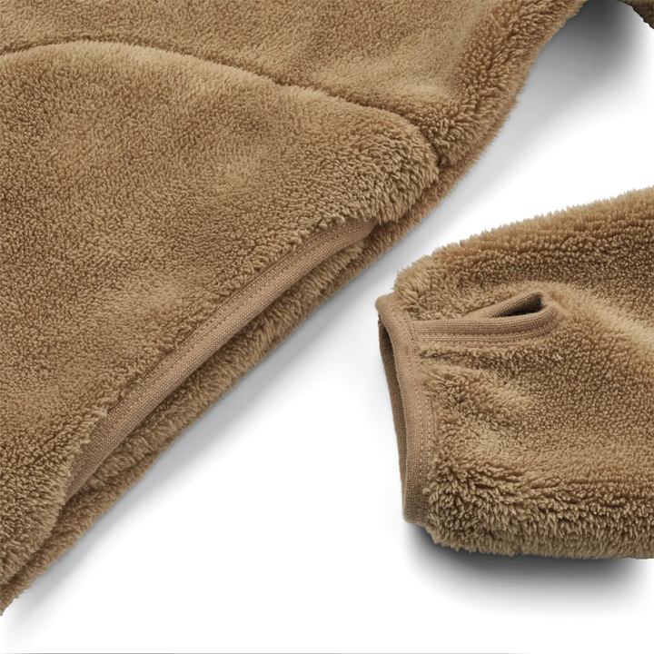 Liewood Calina Adult Pile Jacke oat Detailansicht Ärmelabschluss und Eingriffstasche