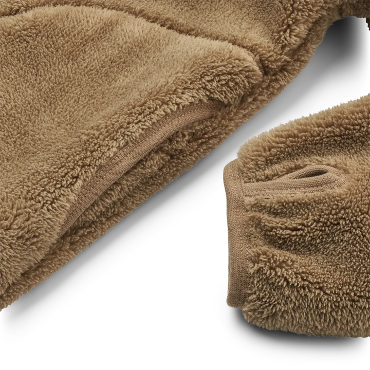 Liewood Calina Pile Jacket oat Detailansicht Ärmelabschluss und Eingriffstasche 