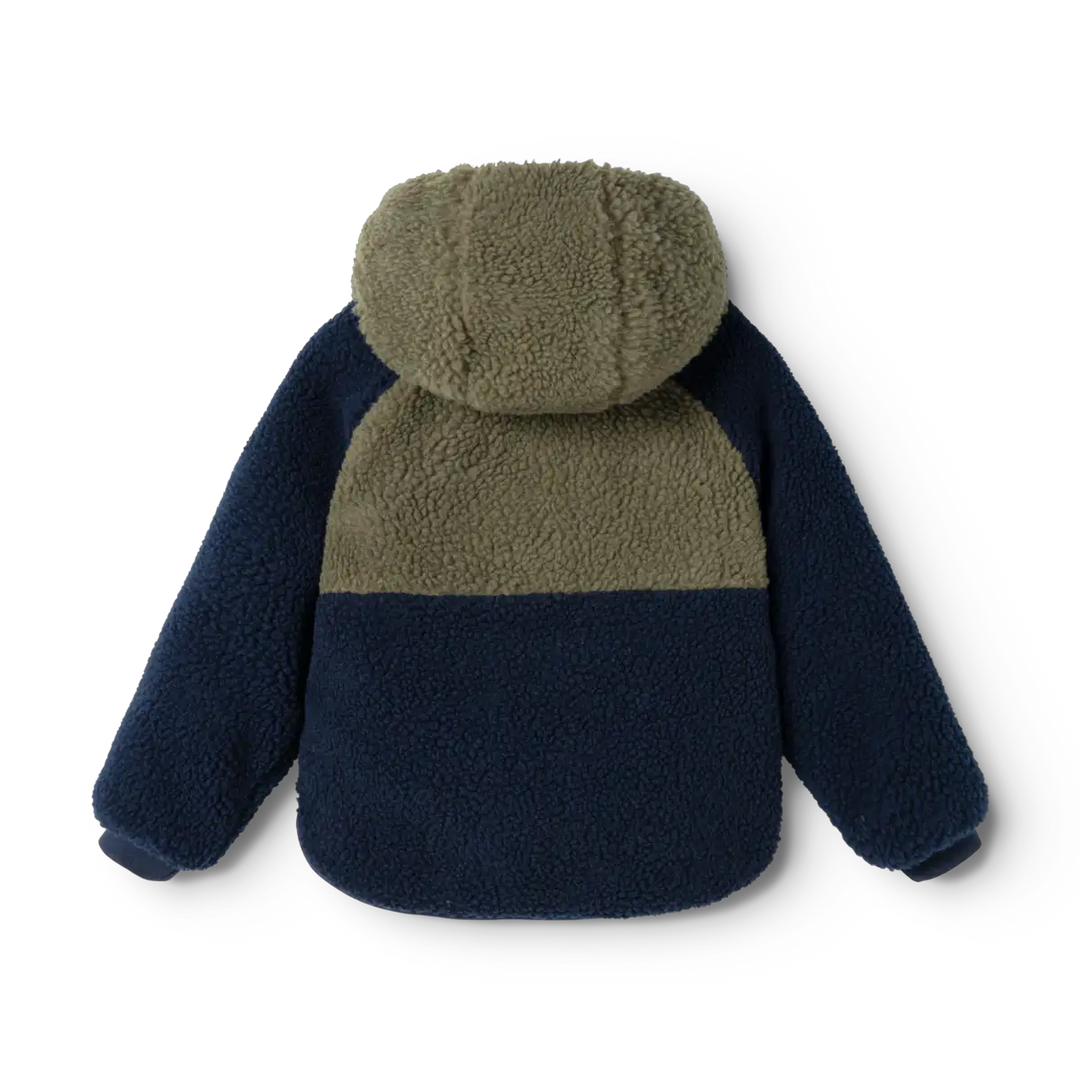 Liewood Jackson Reversible Jacket army brown classic navy Produktbild, Ansicht der Teddyfell-Seite von hinten. 