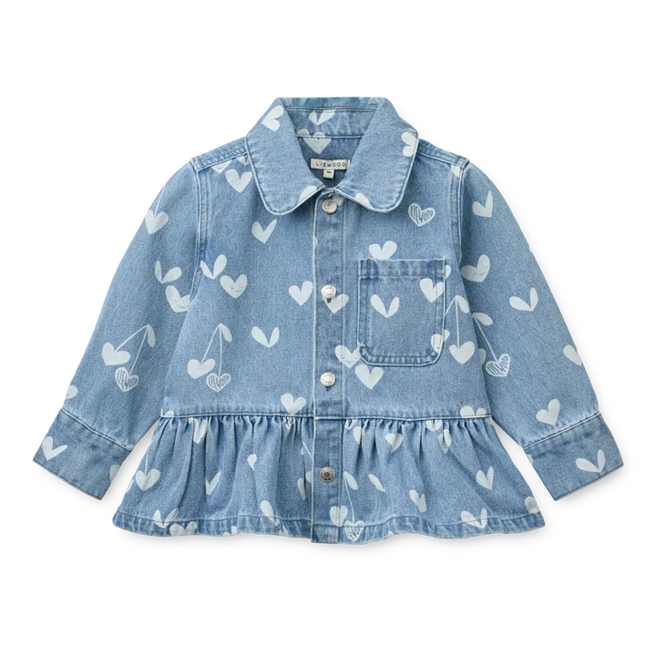hellblaue Jeans-Jacke für Mädchen aus Baumwolle mit durchgehender Knopfleiste, Kragen und Rüschen am Saum im Peplum-Stil, Alloverprint in Form von hellen Herzen