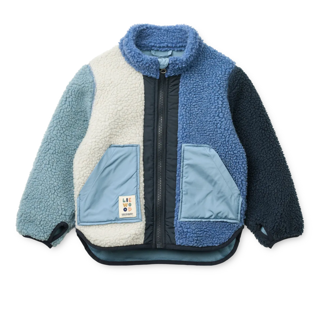 Fleecejacke mit Teddyfell für Kinder und Kleinkinder aus recyceltem Polyester mit Stehkragen, Reißverschluss und Pattentaschen in verschiedenen Blautönen