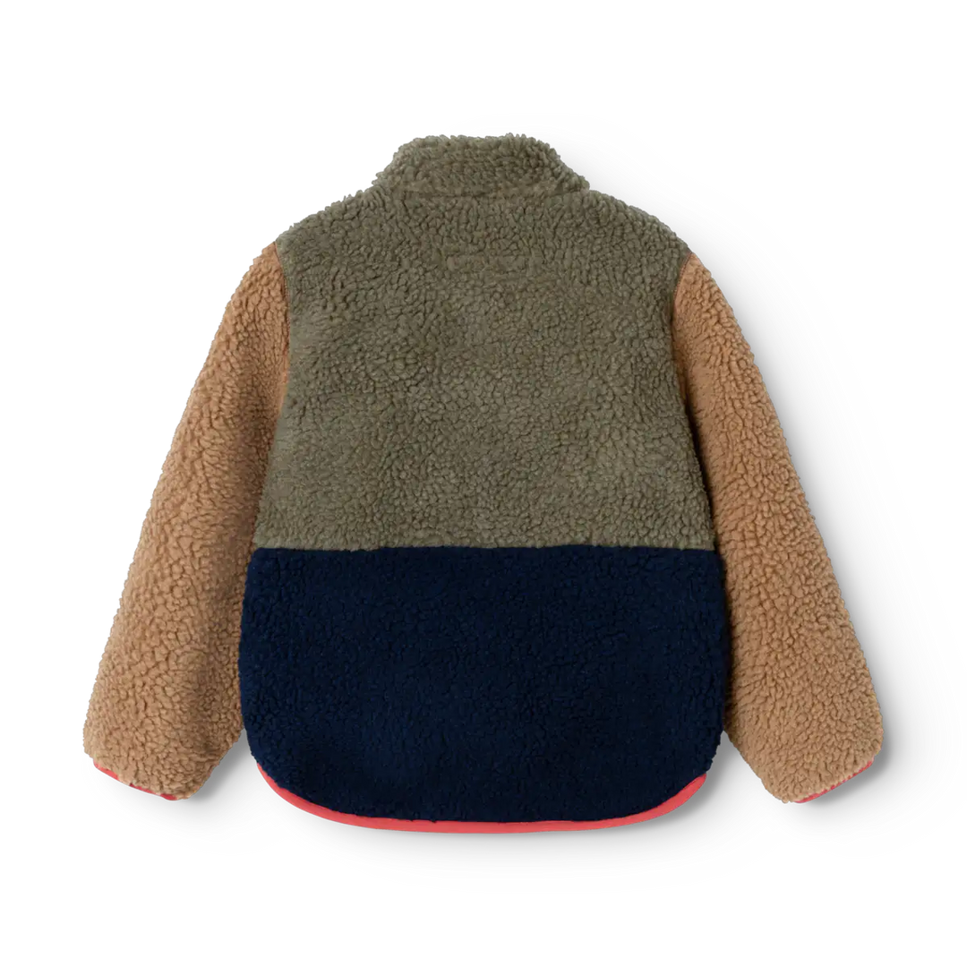 Liewood Nolan Pile Jacket army brown multi mix, Produktbild, Ansicht der Rückseite. Obere Hälfte des Rückens ist khakigrün, untere Hälfte dunkelblau, die Ärmel sind braun. 