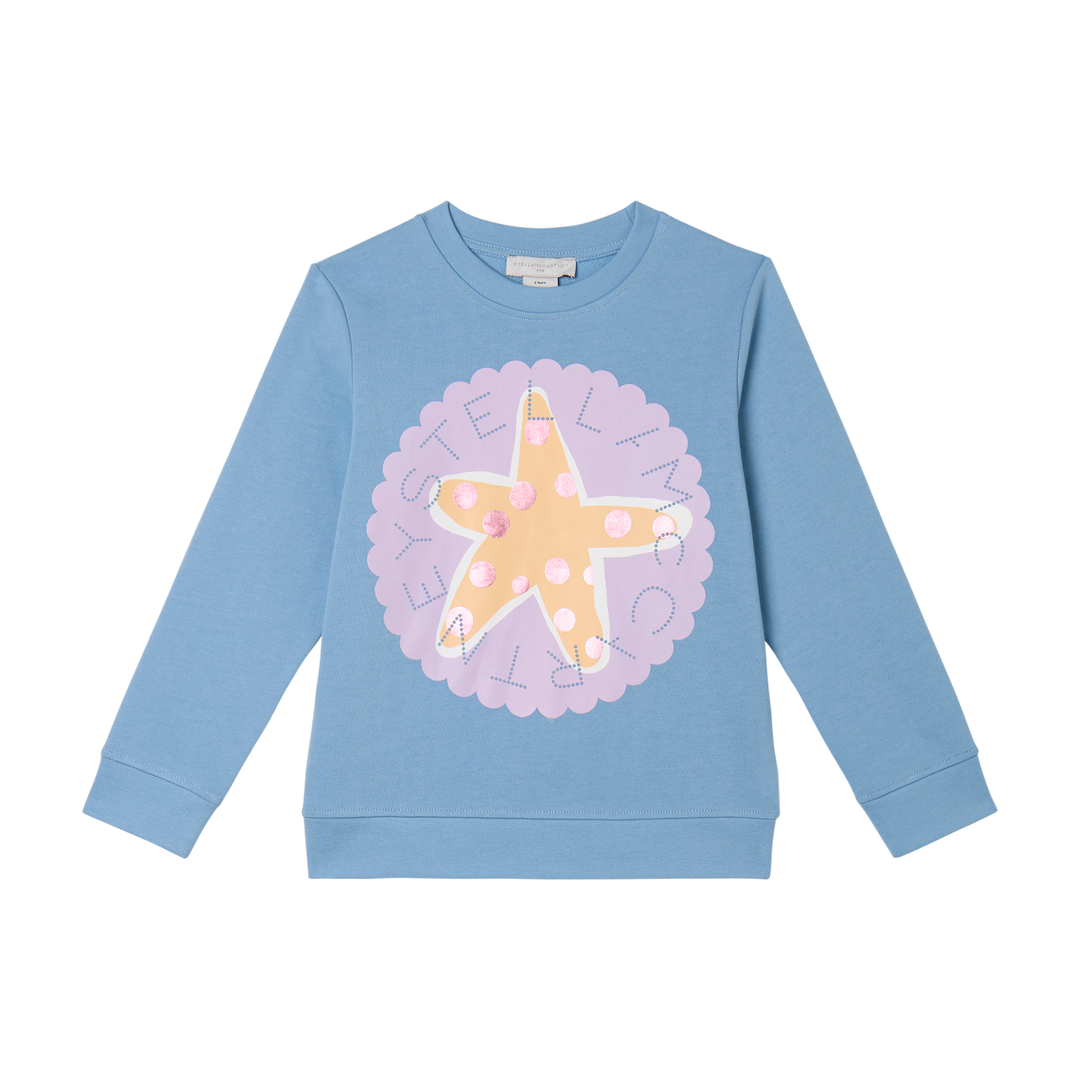 hellblaues Sweatshirt für Mädchen aus 100% Baumwolle mit aufgedrucktem gelben Seestern auf violettem Hintergrund mit schimmernden rosafarbenen Punkten und dem Stella McCartney-Logo