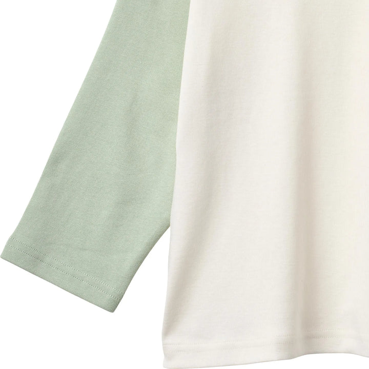 Wheat T-shirt L/S Axe ivory Detailansicht hellgrüner Ärmel